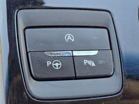 Used 2020 Ford Edge Titanium w/ Equipment Group 301A image 12