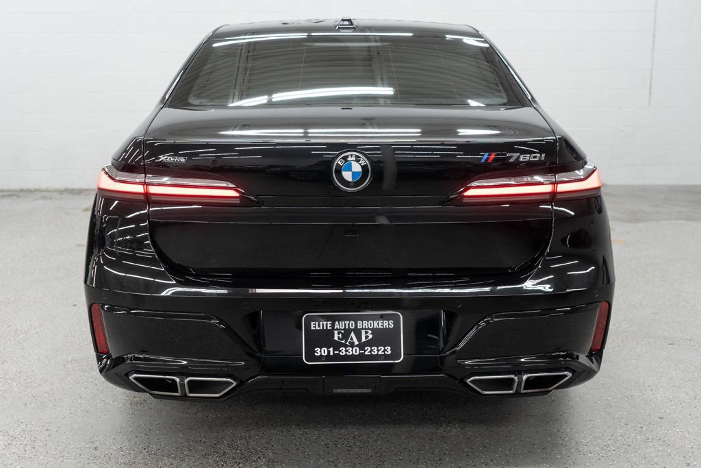 Used 2023 BMW 760i xDrive AWD/4WD image 4
