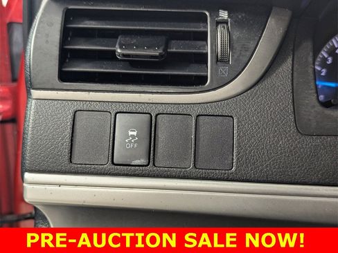Used 2014 Toyota Camry L image 13