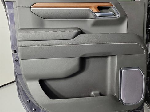 Used 2023 GMC Sierra 1500 Denali w/ Denali Reserve Package image 12