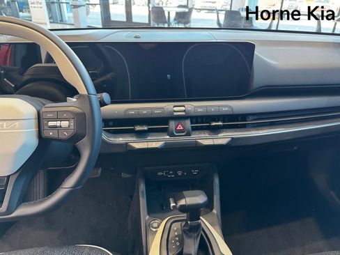 New 2025 Kia K4 GT-Line image 13