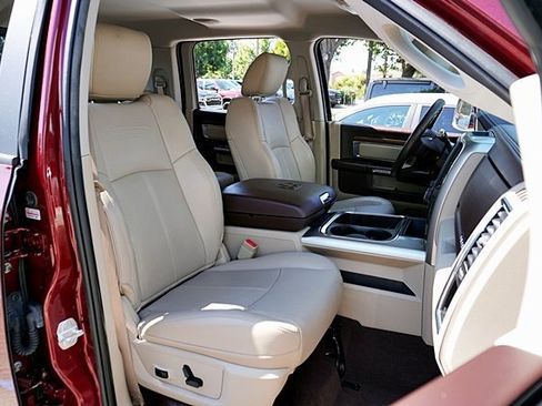 Used 2018 RAM 3500 Laramie w/ Convenience Group image 15