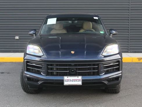Certified 2025 Porsche Cayenne image 11