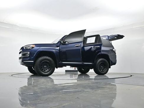 Used 2019 Toyota 4Runner Limited AWD/4WD image 53