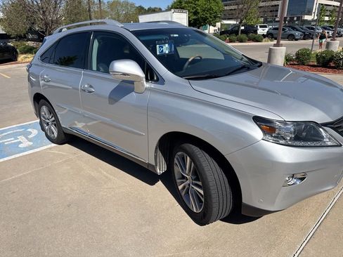 Used 2015 Lexus RX 450h AWD image 4