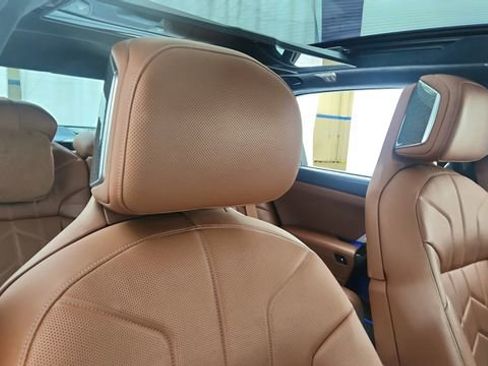 Used 2023 BMW i7 xDrive60 image 23