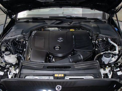 Certified 2022 Mercedes-Benz C 300 4MATIC Sedan image 5
