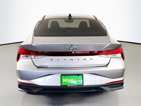 Used 2021 Hyundai Elantra SEL FWD image 8