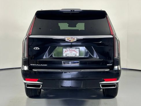 Used 2021 Cadillac Escalade Luxury AWD/4WD image 6