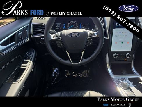Certified 2024 Ford Edge Titanium AWD/4WD image 12