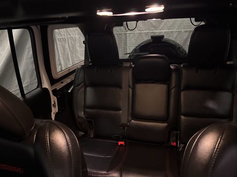 Used 2019 Jeep Wrangler Unlimited Rubicon image 33