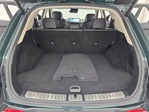 Used 2023 Genesis GV70 2.5T w/ Select Package image 17