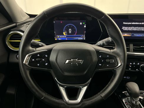 Used 2024 Chevrolet Trax ACTIV image 12