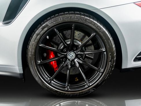 Used 2017 Porsche 911 Turbo S image 18