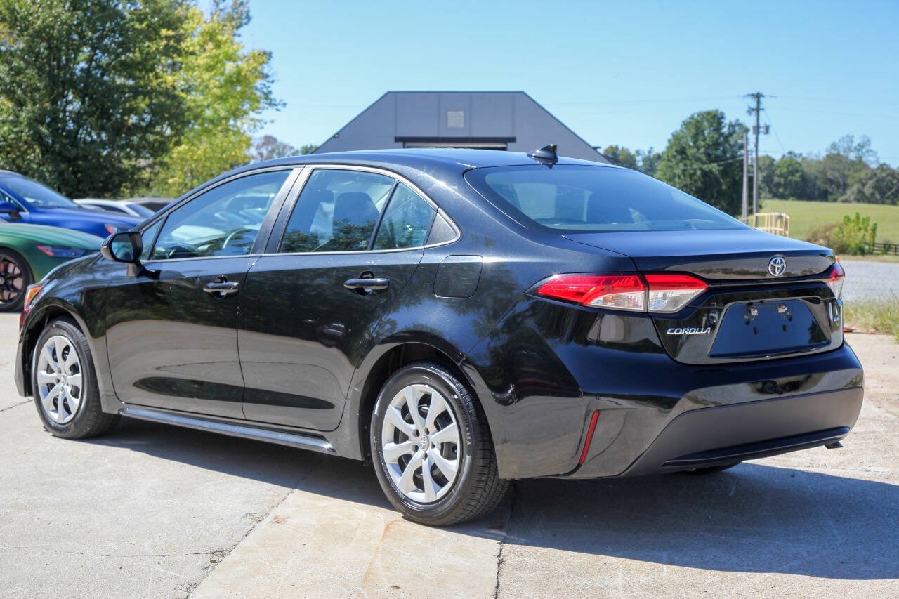 Used 2021 Toyota Corolla LE FWD image 13