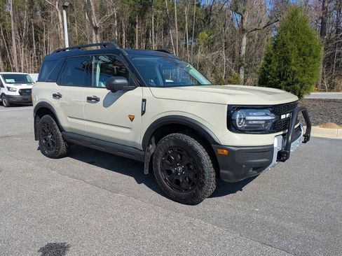 New 2025 Ford Bronco Sport Badlands w/ Sasquatch Badlands Package AWD/4WD image 2