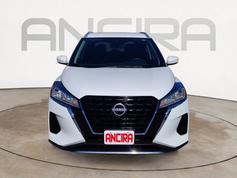 Used 2023 Nissan Kicks SV image 8
