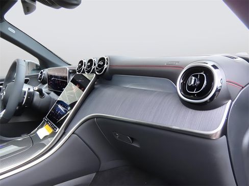 New 2025 Mercedes-Benz GLC 43 AMG 4MATIC image 12