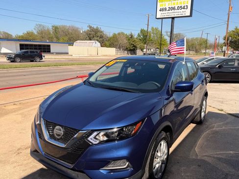 Used 2021 Nissan Rogue Sport S image 1
