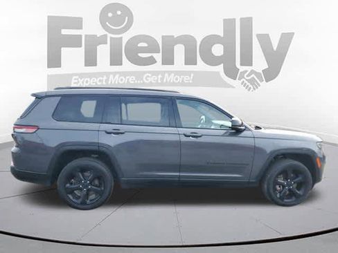 Used 2023 Jeep Grand Cherokee L Altitude image 6