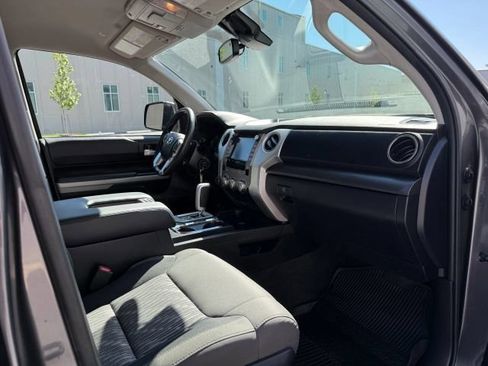 Used 2021 Toyota Tundra SR5 w/ SR5 Upgrade Package AWD/4WD image 21