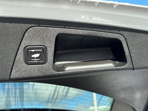 Certified 2020 Buick Envision Essence image 10