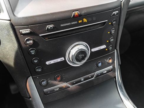Used 2019 Ford Edge Titanium w/ Equipment Group 301A FWD image 16