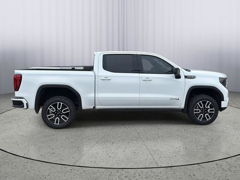 Used 2025 GMC Sierra 1500 AT4 w/ AT4 Premium Package AWD/4WD image 6
