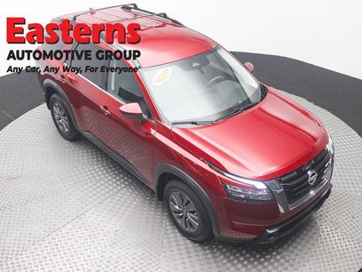 Used 2024 Nissan Pathfinder SV