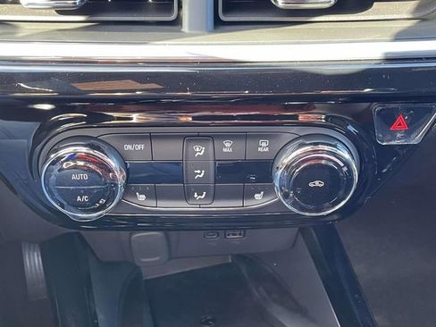 New 2026 Chevrolet Trax RS w/ Sunroof Package image 24