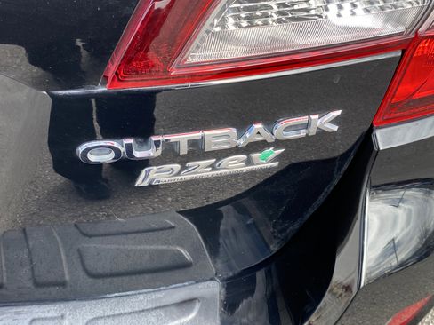 Used 2017 Subaru Outback 2.5i Premium image 24
