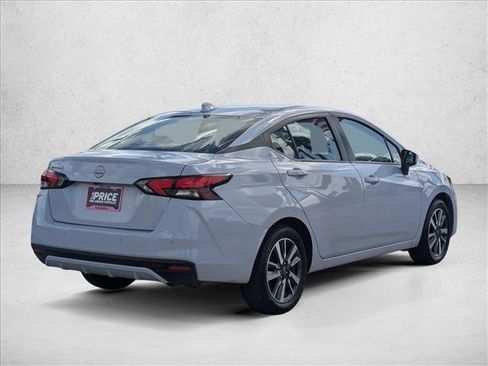 Used 2025 Nissan Versa SV FWD image 5