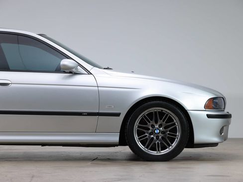Used 2003 BMW M5 image 28
