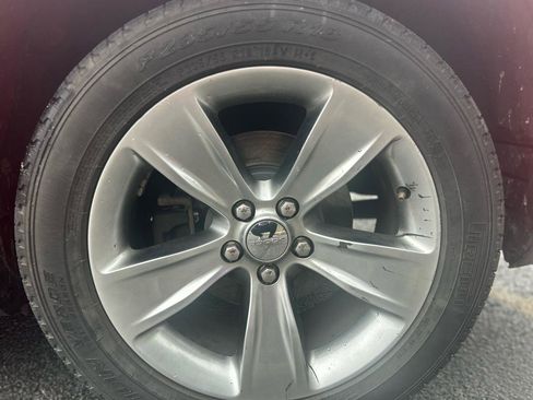 Used 2018 Dodge Challenger SXT RWD image 10