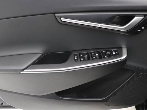 Used 2024 Kia EV6 Light image 15