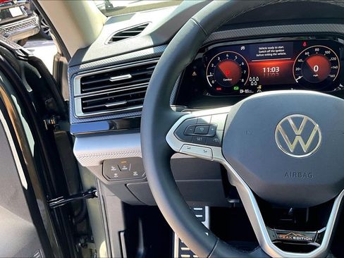 New 2026 Volkswagen Atlas Peak Edition AWD/4WD image 24