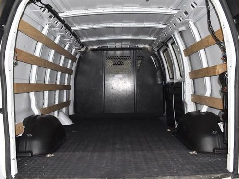 Used 2023 GMC Savana 2500 w/ Driver Convenience Package image 13