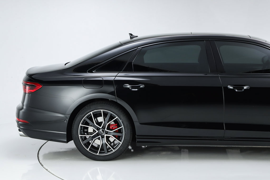 Used 2020 Audi S8 L w/ S8 Executive Package AWD/4WD image 15