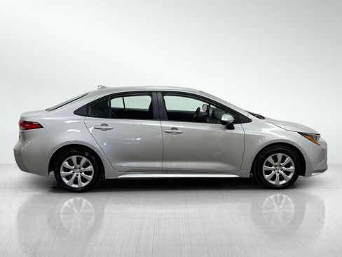 Used 2025 Toyota Corolla LE image 4