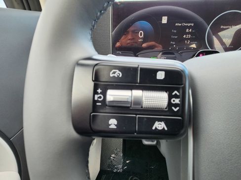 New 2026 Hyundai Ioniq 9 SE image 18