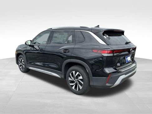 New 2026 Volkswagen Tiguan S FWD image 3