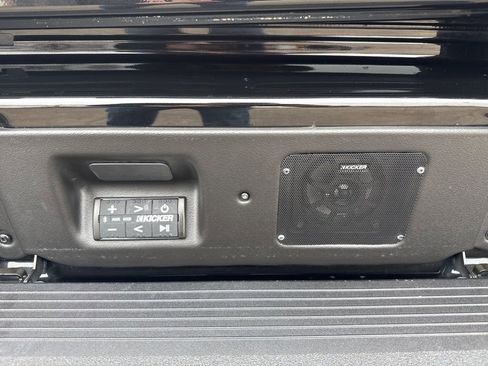 Used 2023 GMC Sierra 3500 Denali w/ Denali Black Diamond Edition AWD/4WD image 19