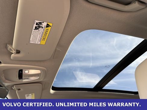 Certified 2023 Volvo XC40 B4 Plus image 28