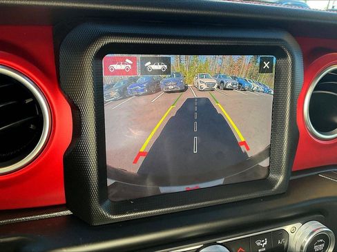 Used 2022 Jeep Wrangler Unlimited Rubicon w/ Steel Bumper Group image 23