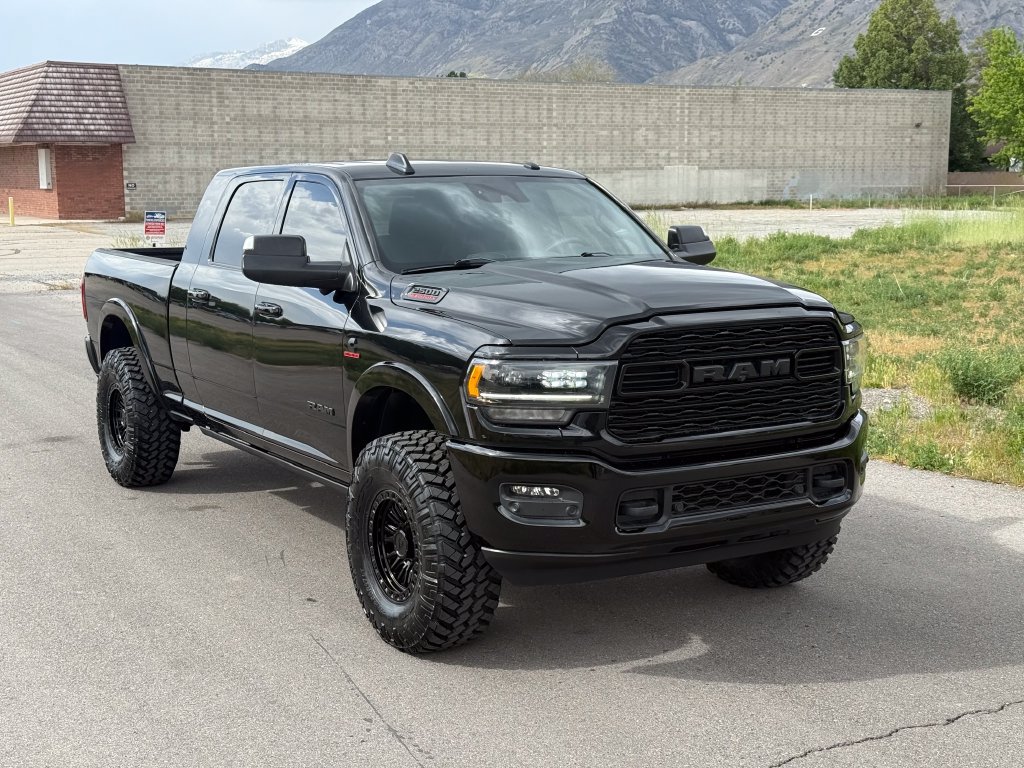 Used 2021 RAM 2500 Limited AWD/4WD image 2