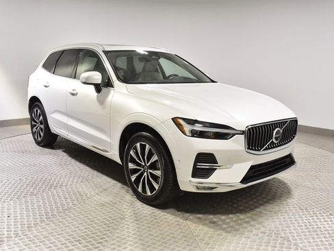 Used 2023 Volvo XC60 B5 Plus image 7