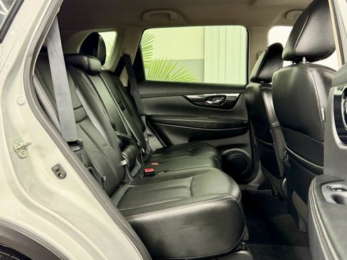 Used 2019 Nissan Rogue SL image 13