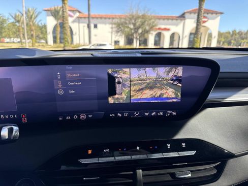 Used 2025 Buick Enclave Preferred image 26