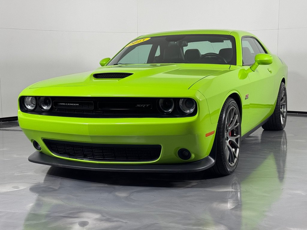 Used 2015 Dodge Challenger SRT w/ Technology Group RWD image 10