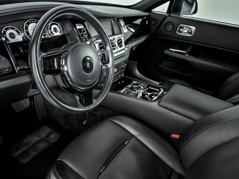 Used 2014 Rolls-Royce Wraith image 20